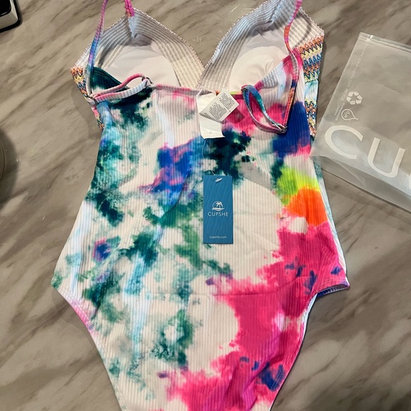 Brand new with tags. Cupshe one piece - Picture 3 of 4